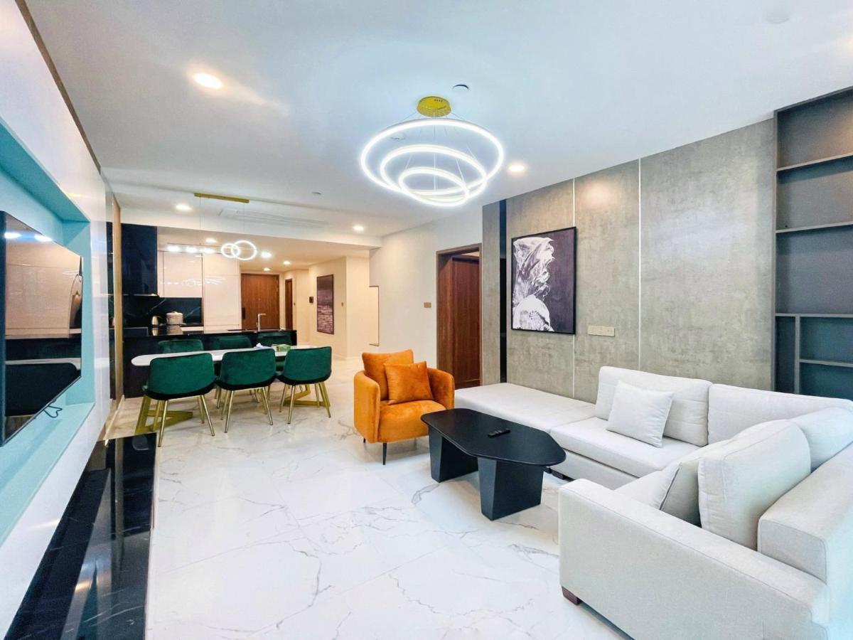 Metropole Thu Thiem Luxury Apart Complex-sy's *